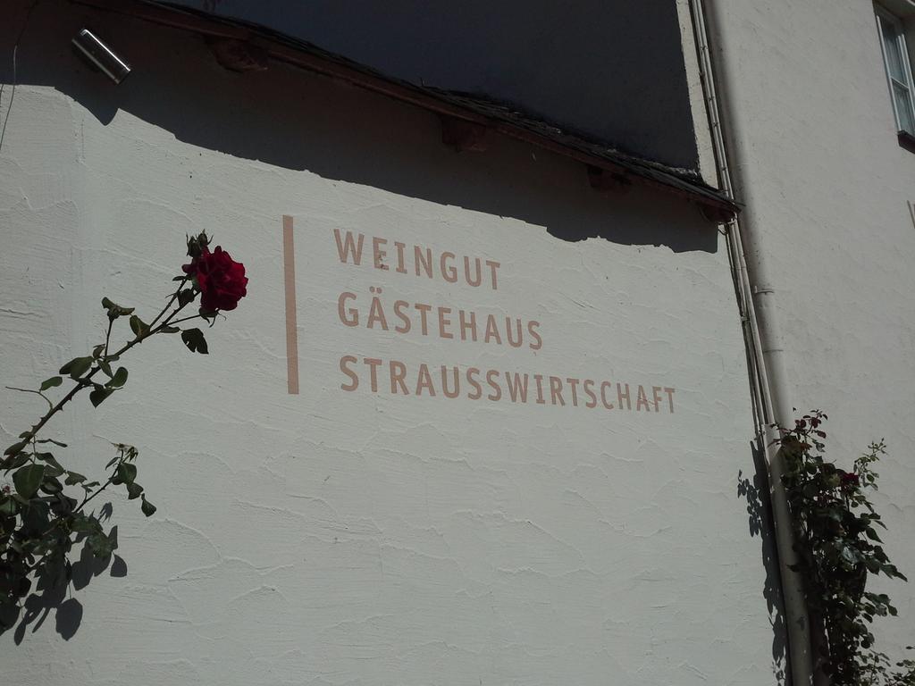 Hotel Weinhaus Kurtrierer Hof Leiwen Exterior foto