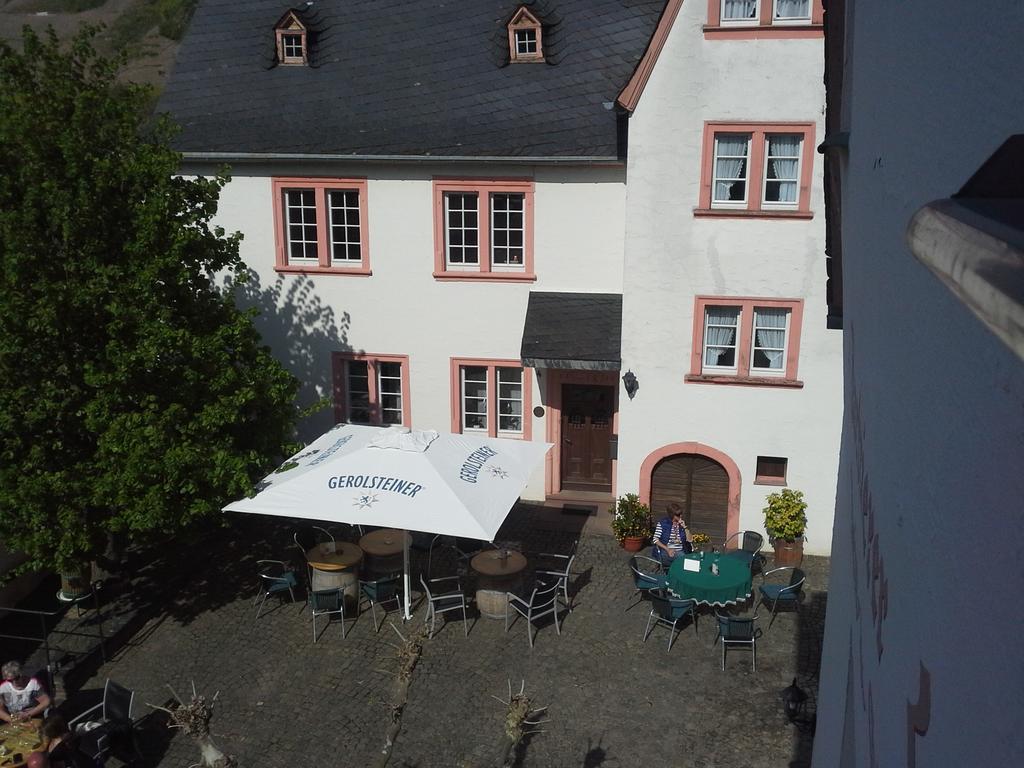 Hotel Weinhaus Kurtrierer Hof Leiwen Exterior foto