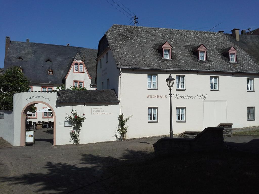 Hotel Weinhaus Kurtrierer Hof Leiwen Exterior foto